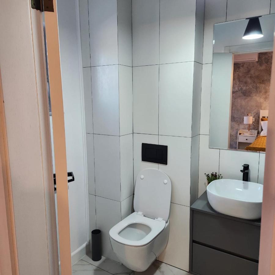 My Room Accommodation Curtea De Arges Exterior photo
