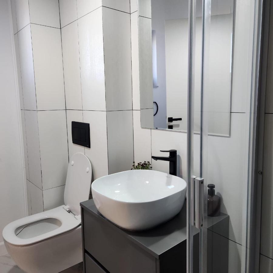 My Room Accommodation Curtea De Arges Exterior photo