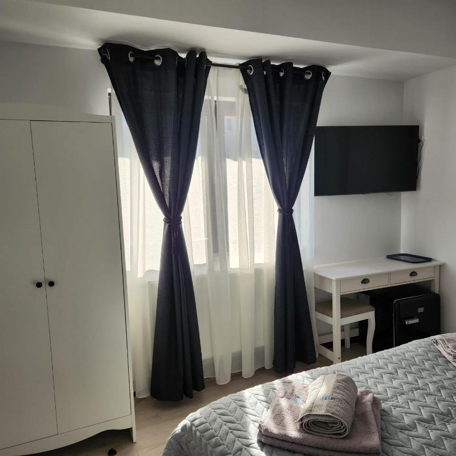 My Room Accommodation Curtea De Arges Exterior photo