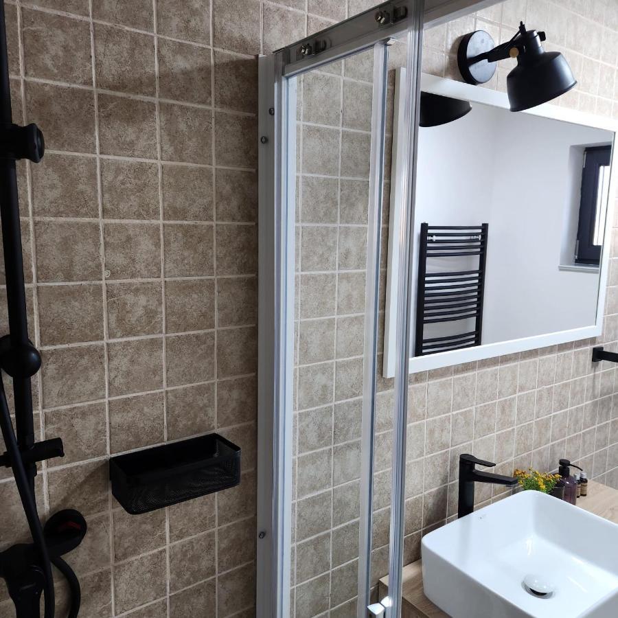 My Room Accommodation Curtea De Arges Exterior photo